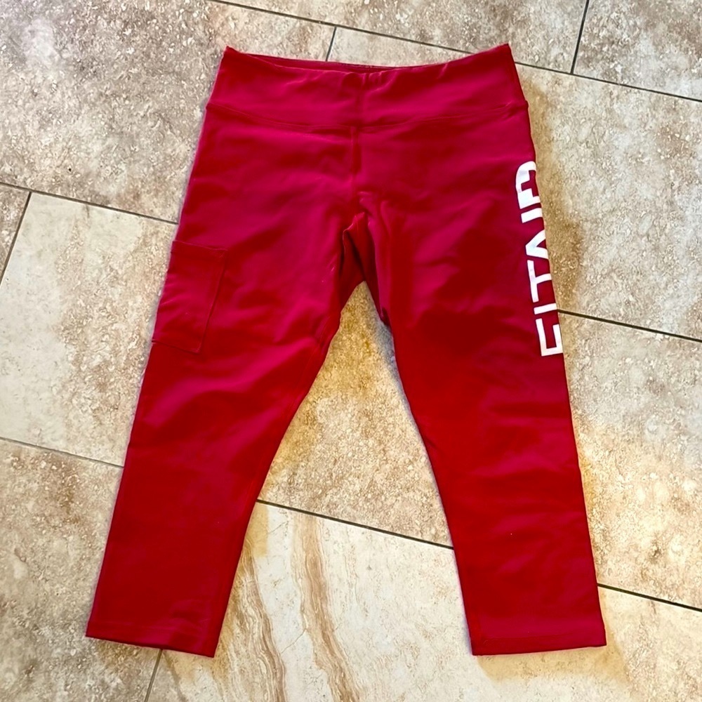 Red‎ Lifeaid Fitaid Leggings with a pocket